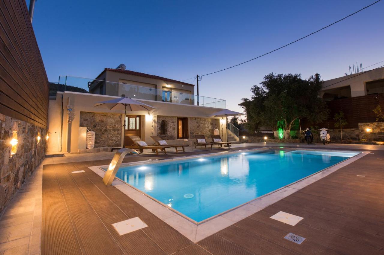 Tzouganos Villa Sfinarion Exterior photo