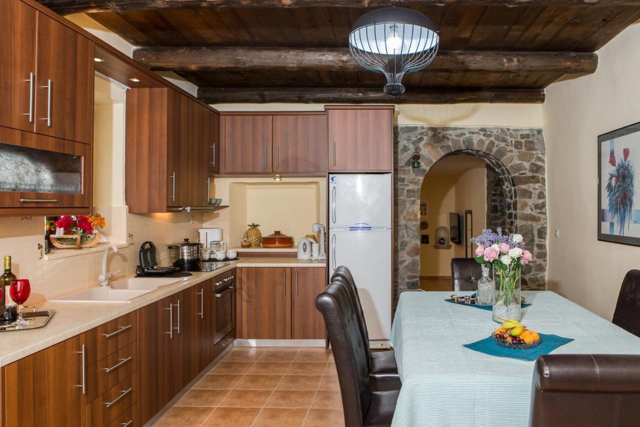 Tzouganos Villa Sfinarion Exterior photo